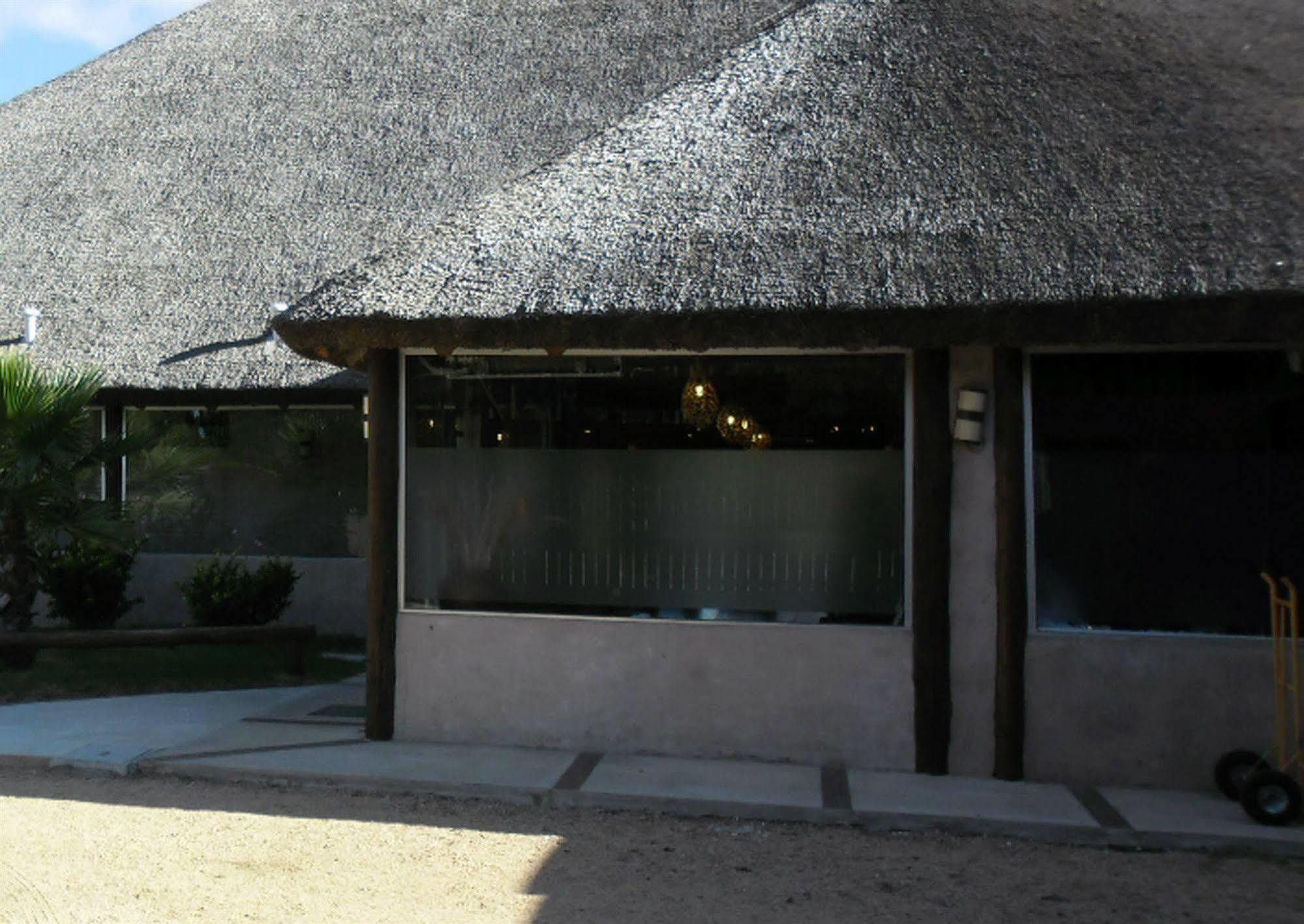 Punta Del Este Arenas Hotel Chihuahua Exteriör bild