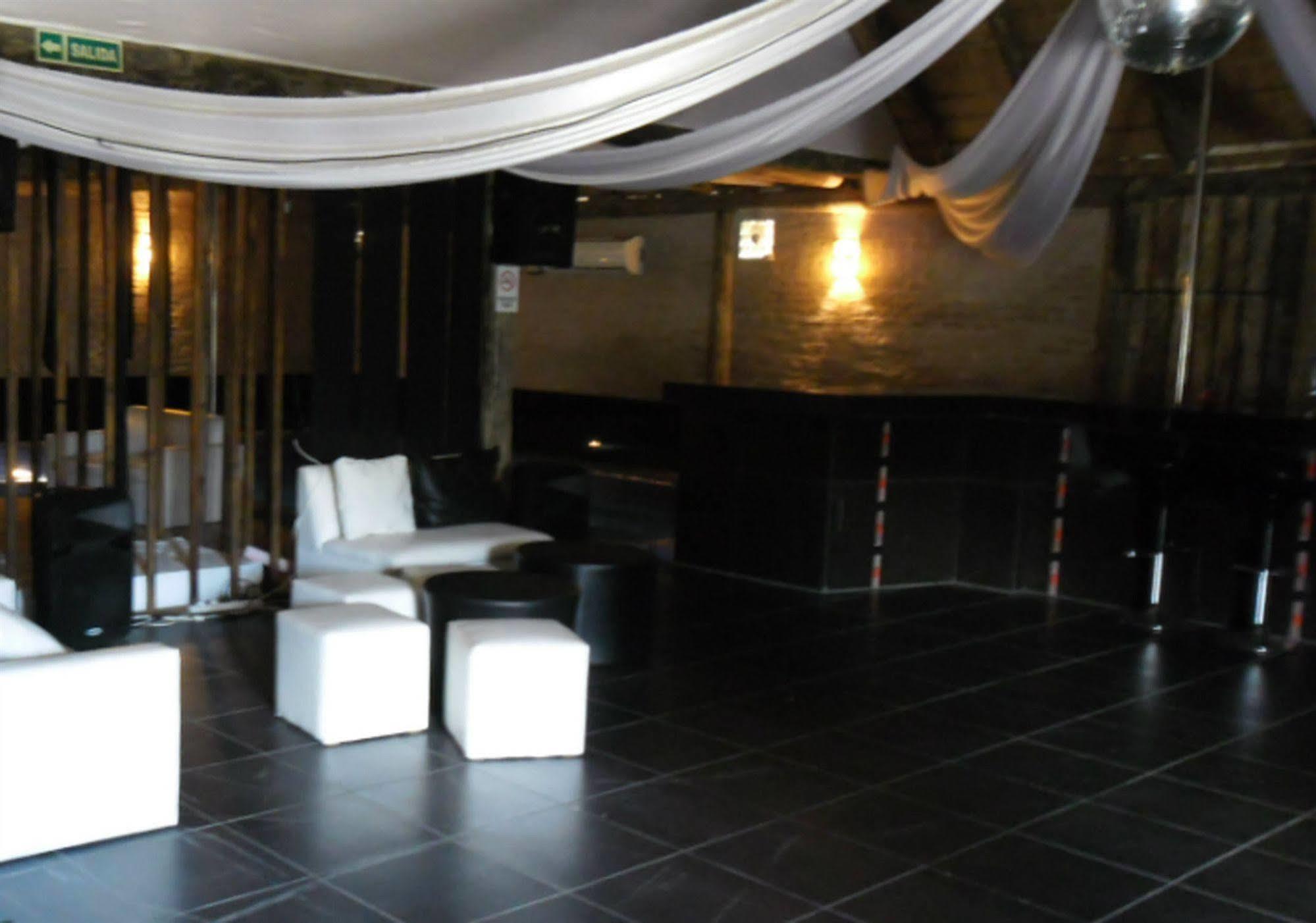 Punta Del Este Arenas Hotel Chihuahua Exteriör bild