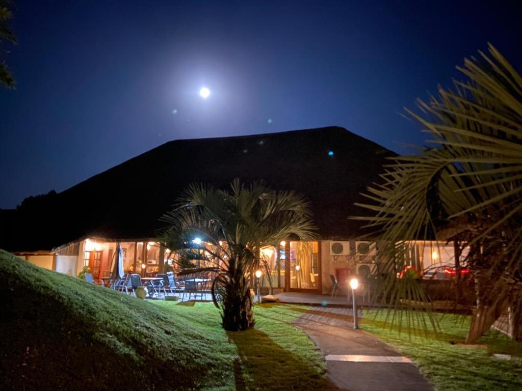 Punta Del Este Arenas Hotel Chihuahua Exteriör bild