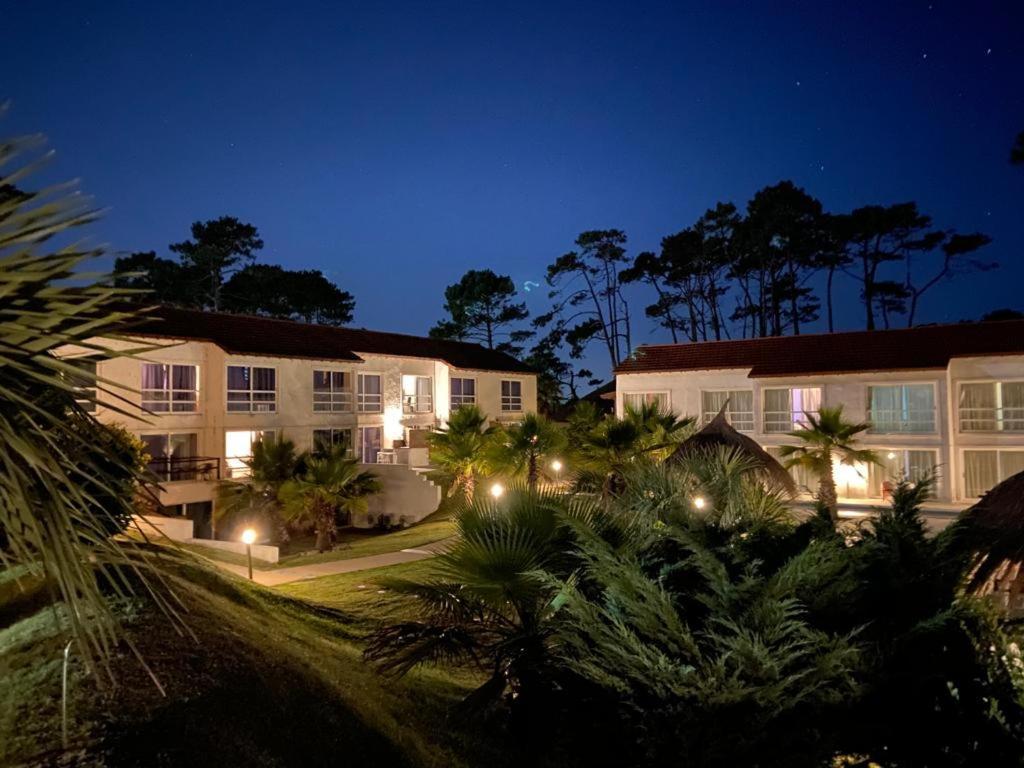 Punta Del Este Arenas Hotel Chihuahua Exteriör bild